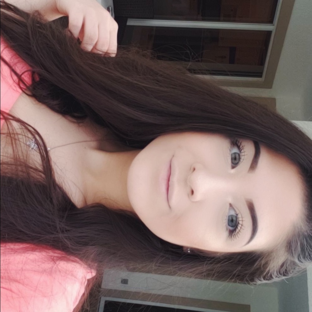 Meet your Posher, Samantha